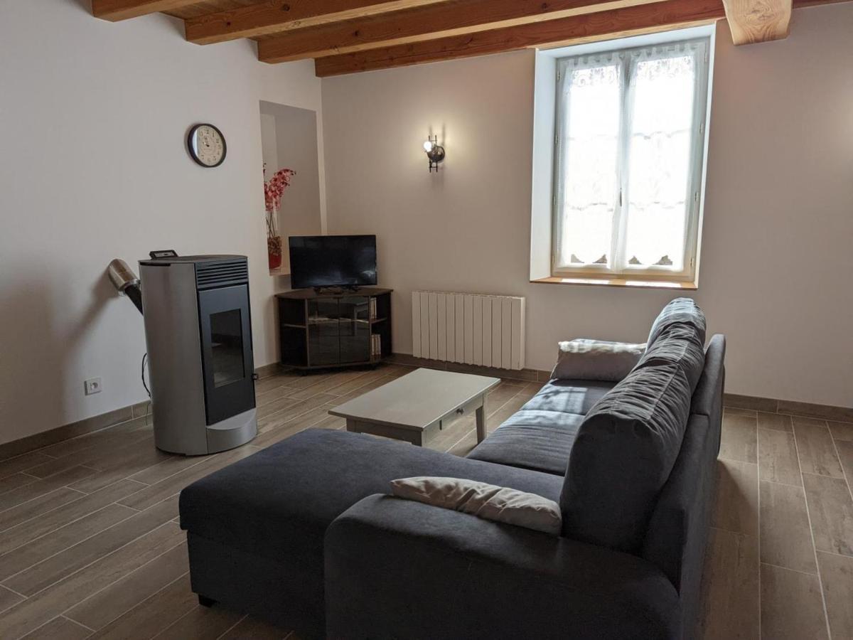 Maison Lumineuse Avec Cour Privative, Proche Sites Culturels, Tout Confort, Equipe Bebe, Wifi Inclus - Fr-1-653-98 Puyreaux 외부 사진