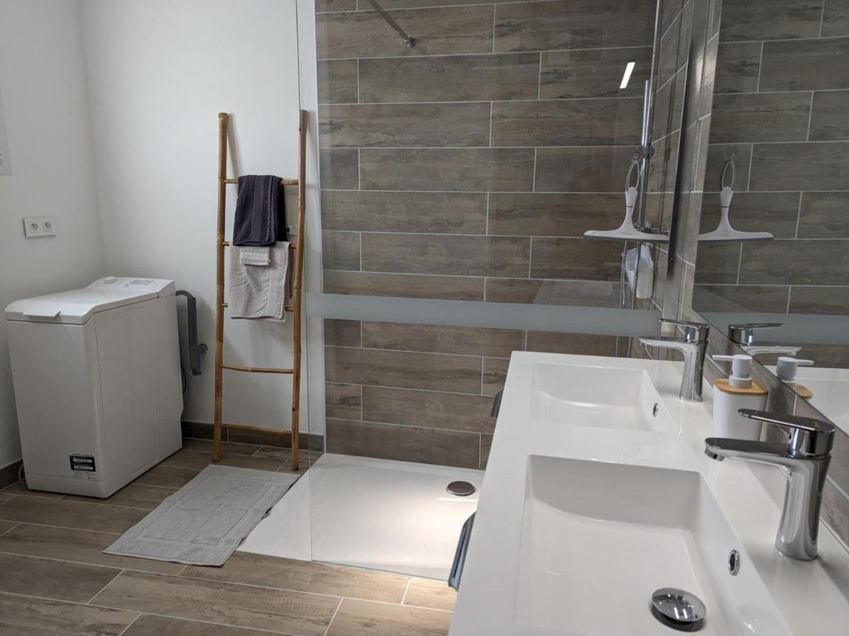 Maison Lumineuse Avec Cour Privative, Proche Sites Culturels, Tout Confort, Equipe Bebe, Wifi Inclus - Fr-1-653-98 Puyreaux 외부 사진